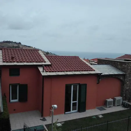 Barbara's House - Liguria Vakantiehuis Santo Stefano al Mare